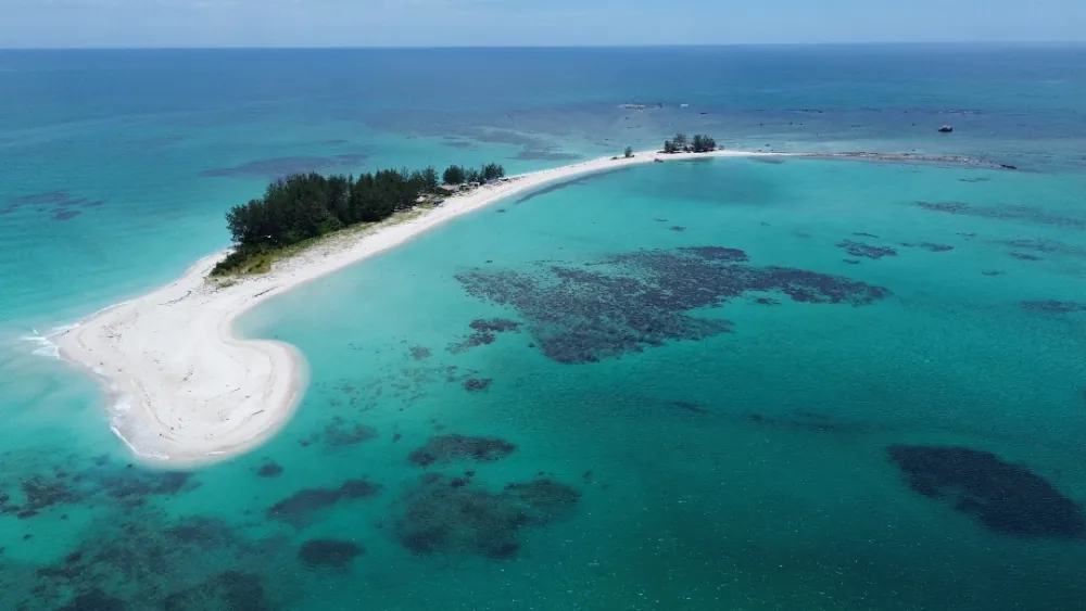 Sabah White Paradise Island