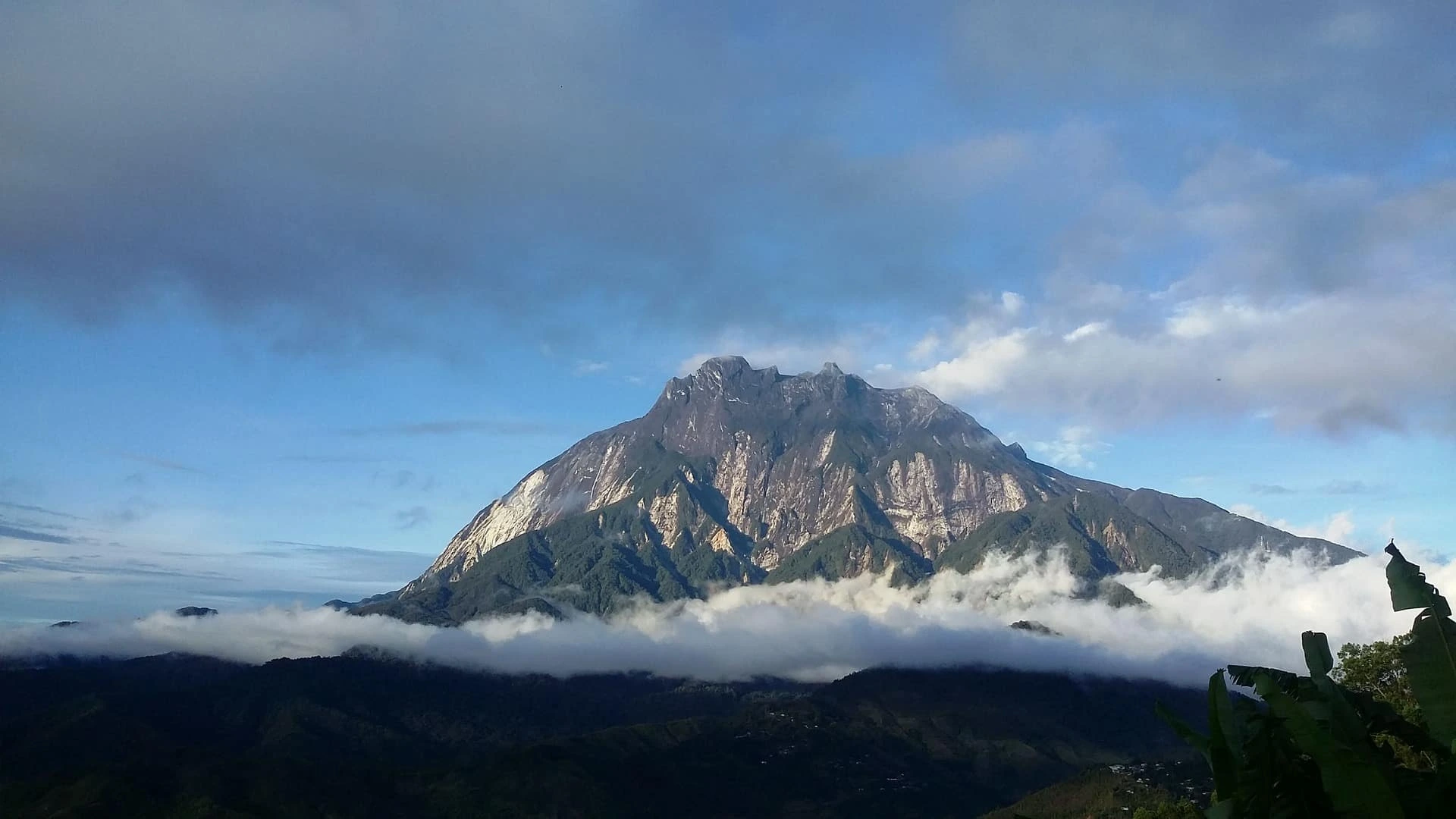 Kundasang highlands and Mount Kinabalu view in Sabah